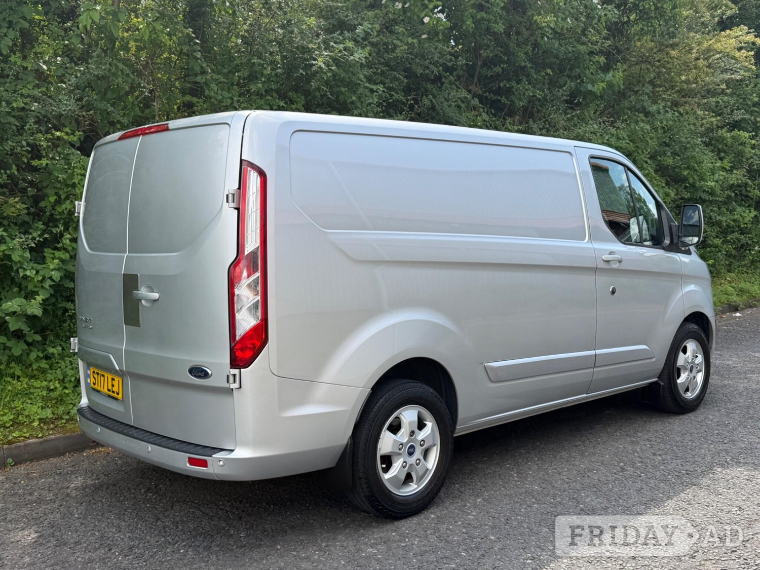 Ford Transit Custom 2017 - Vans & Commercial Vehicles in Mansfield