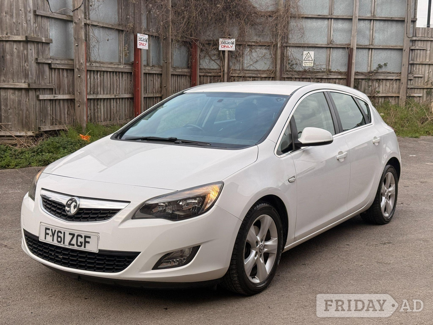 Vauxhall Astra 2011 - Cars in Bristol