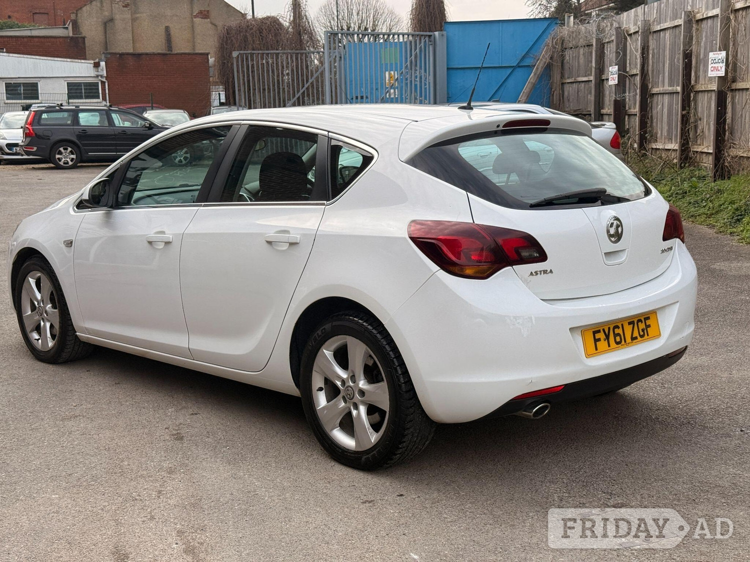 Vauxhall Astra 2011 - Cars