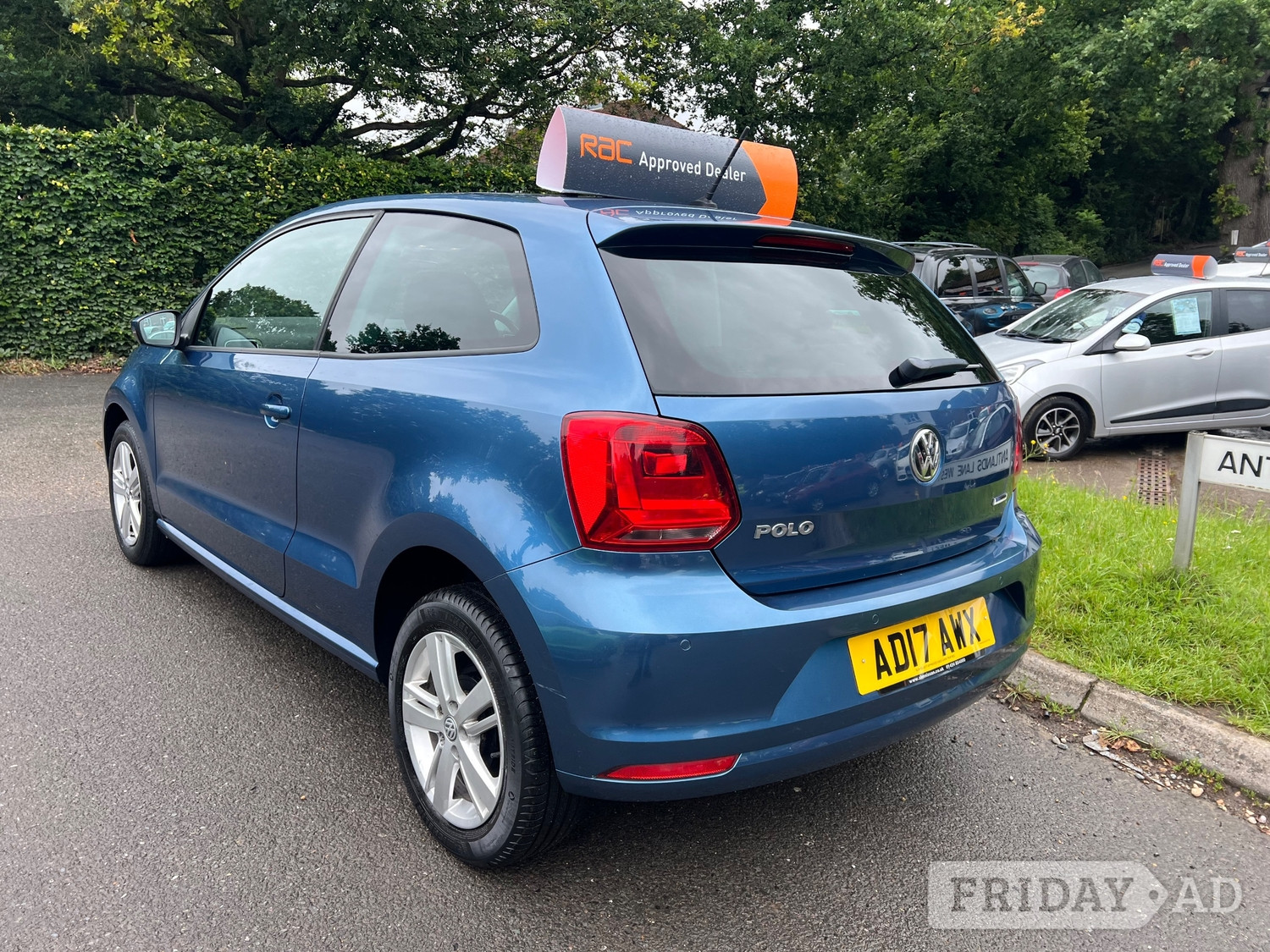 Volkswagen Polo 2017 - Cars in Horley