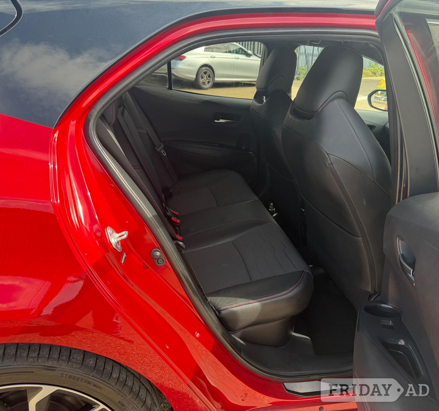 Toyota Corolla 2019 - Cars in Havering