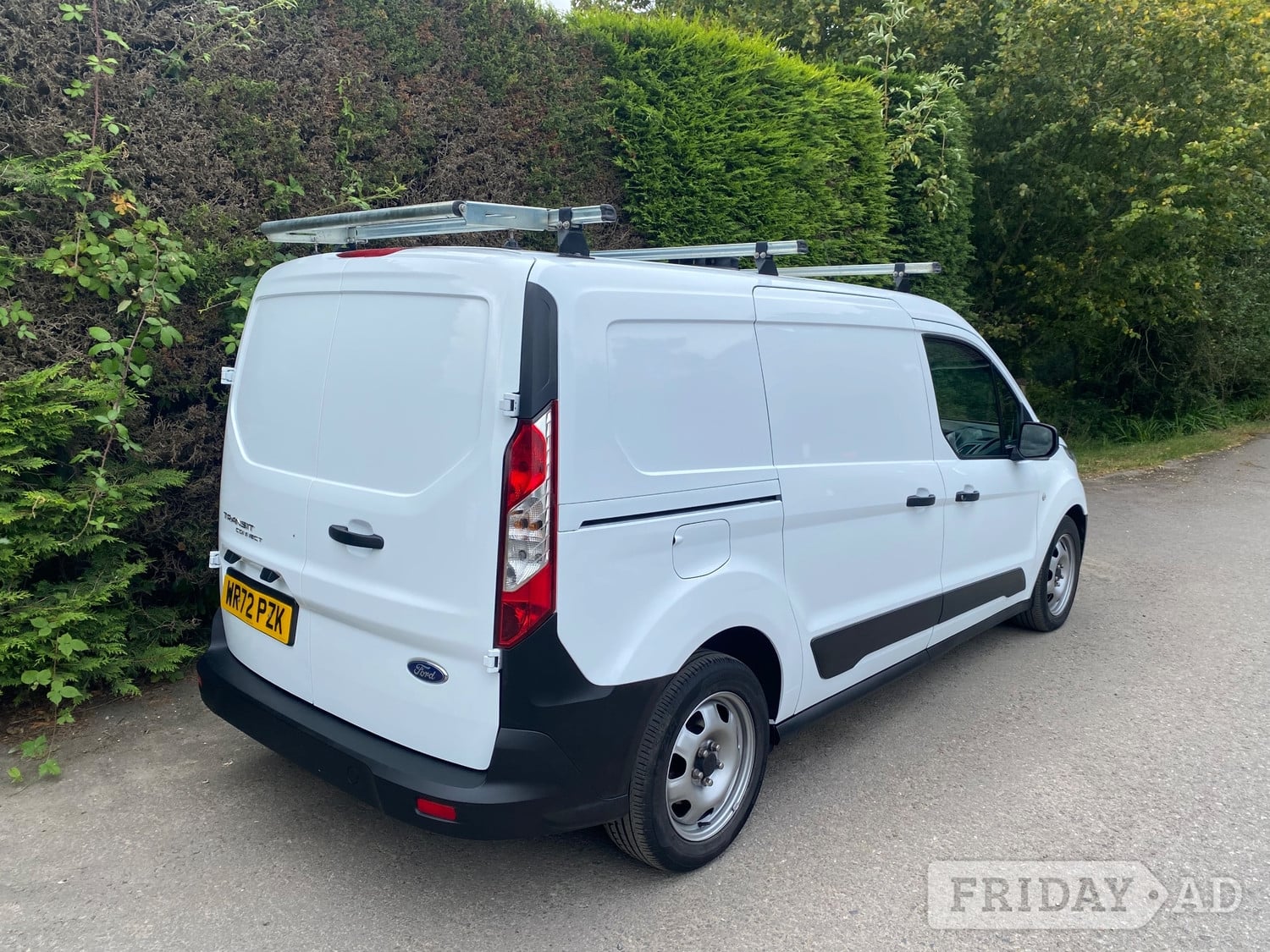 [ berth ]Ford Transit Connect