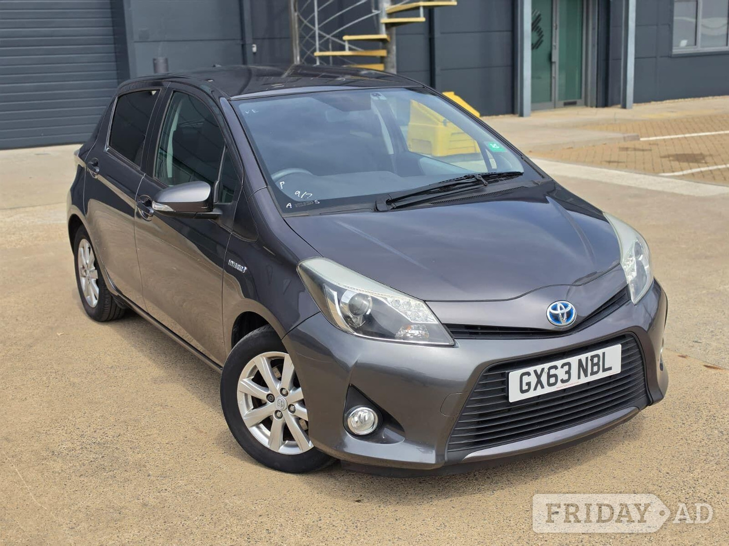 Toyota Yaris 2013 - Cars