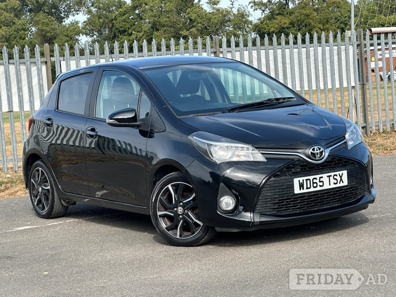 Toyota Yaris 2015 in Slough