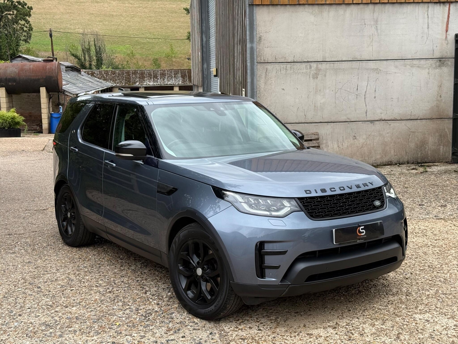 [ berth ]Land Rover Discovery