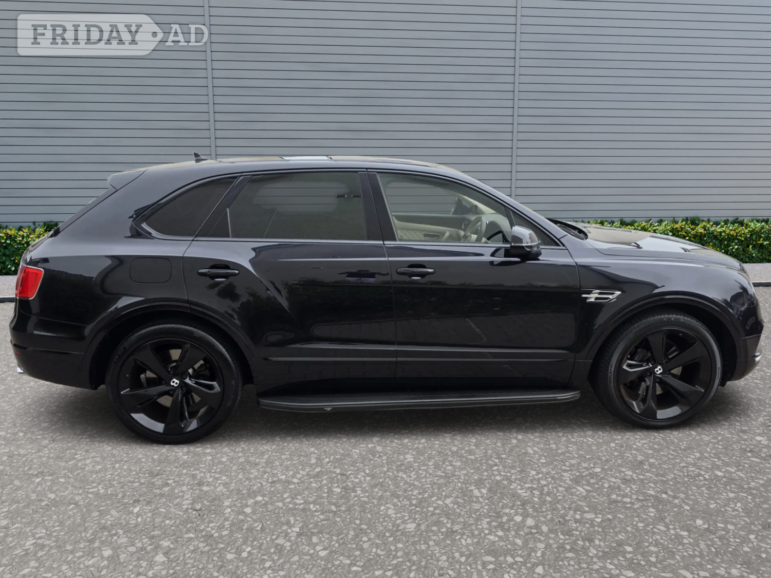 Bentley Bentayga 2016 - Cars in Bathgate