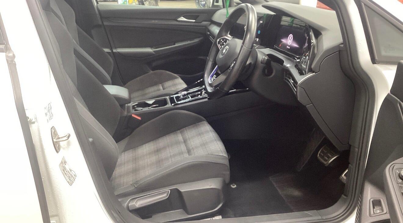 Volkswagen Golf 2022 - Cars in Uxbridge