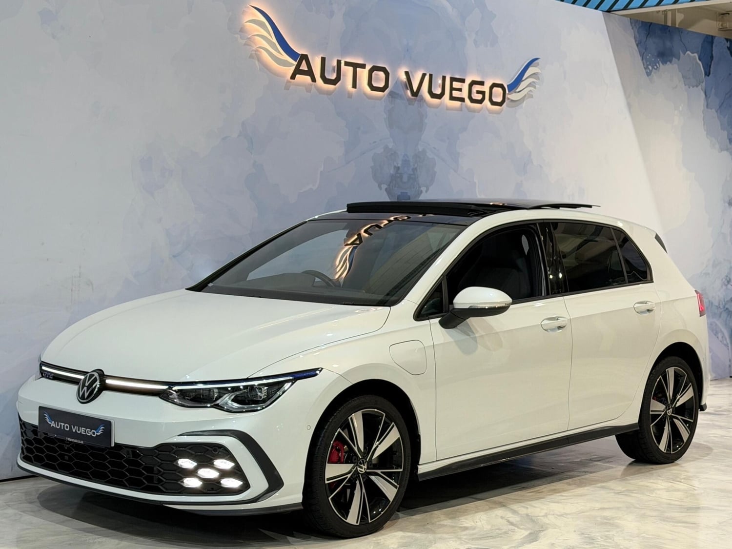 Volkswagen Golf 2022 - Cars in Uxbridge