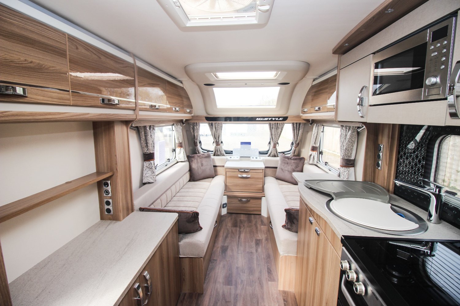 Swift Challenger Hi-Style 480 2020 - Motorhomes & Caravans in Routh