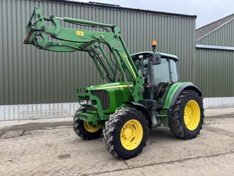 John Deere  (2004) Tractor