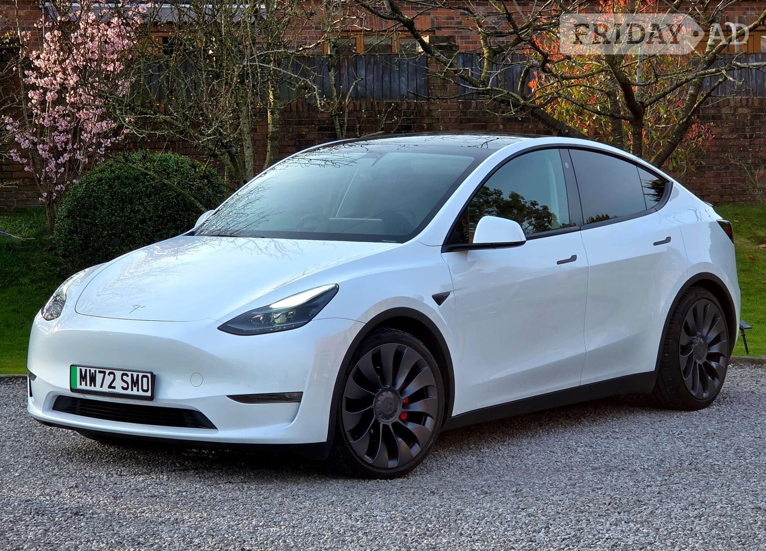[ berth ]Tesla Model Y