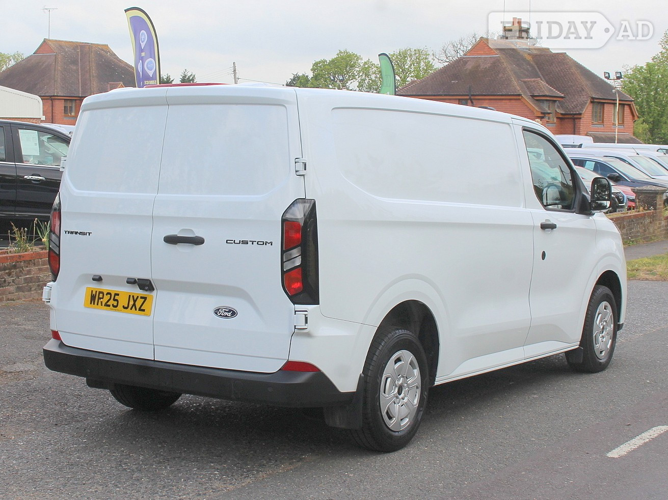 [ berth ]Ford Transit Custom
