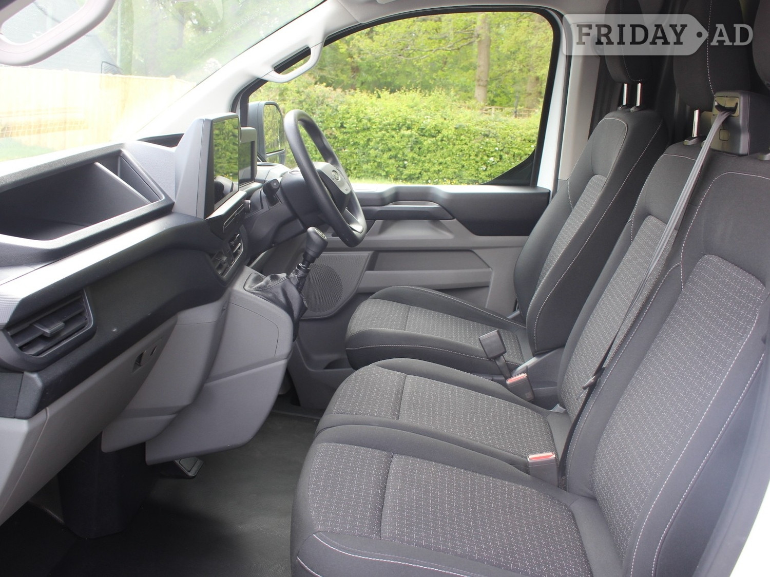 Ford Transit Custom 2025 - Vans & Commercial Vehicles
