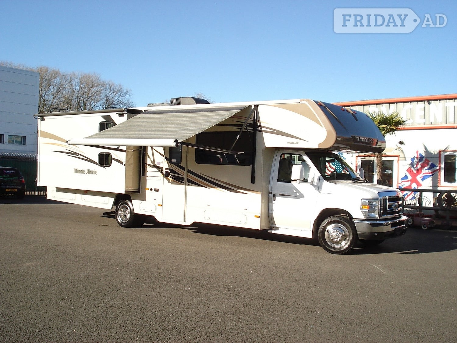 [ berth ]Winnebago Minnie Winnie 31B