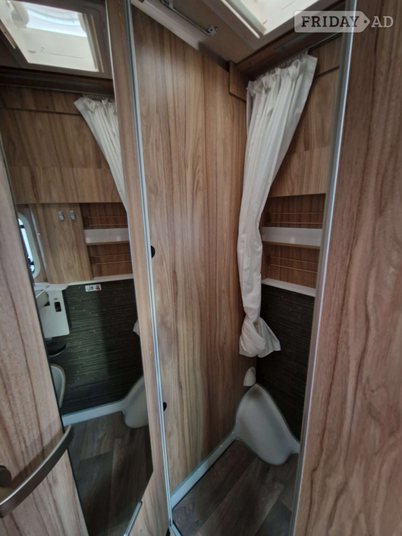 Hymer Grand Canyon S CrossOver Highbridge
