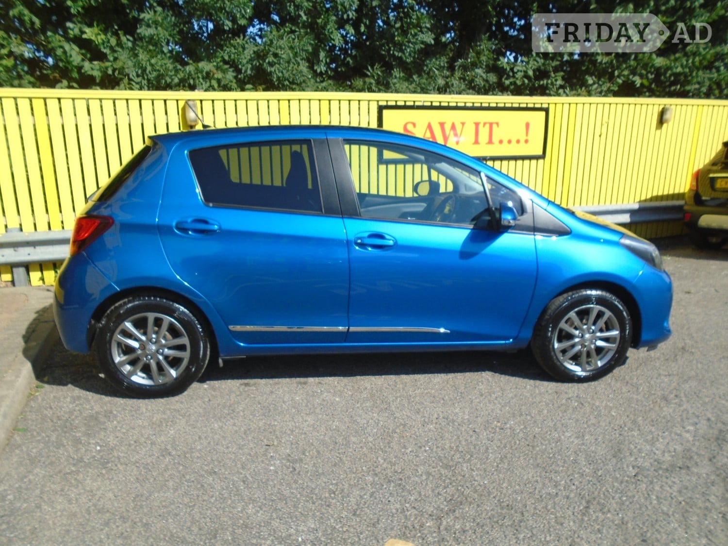Toyota Yaris 2015 - Cars in Worthing