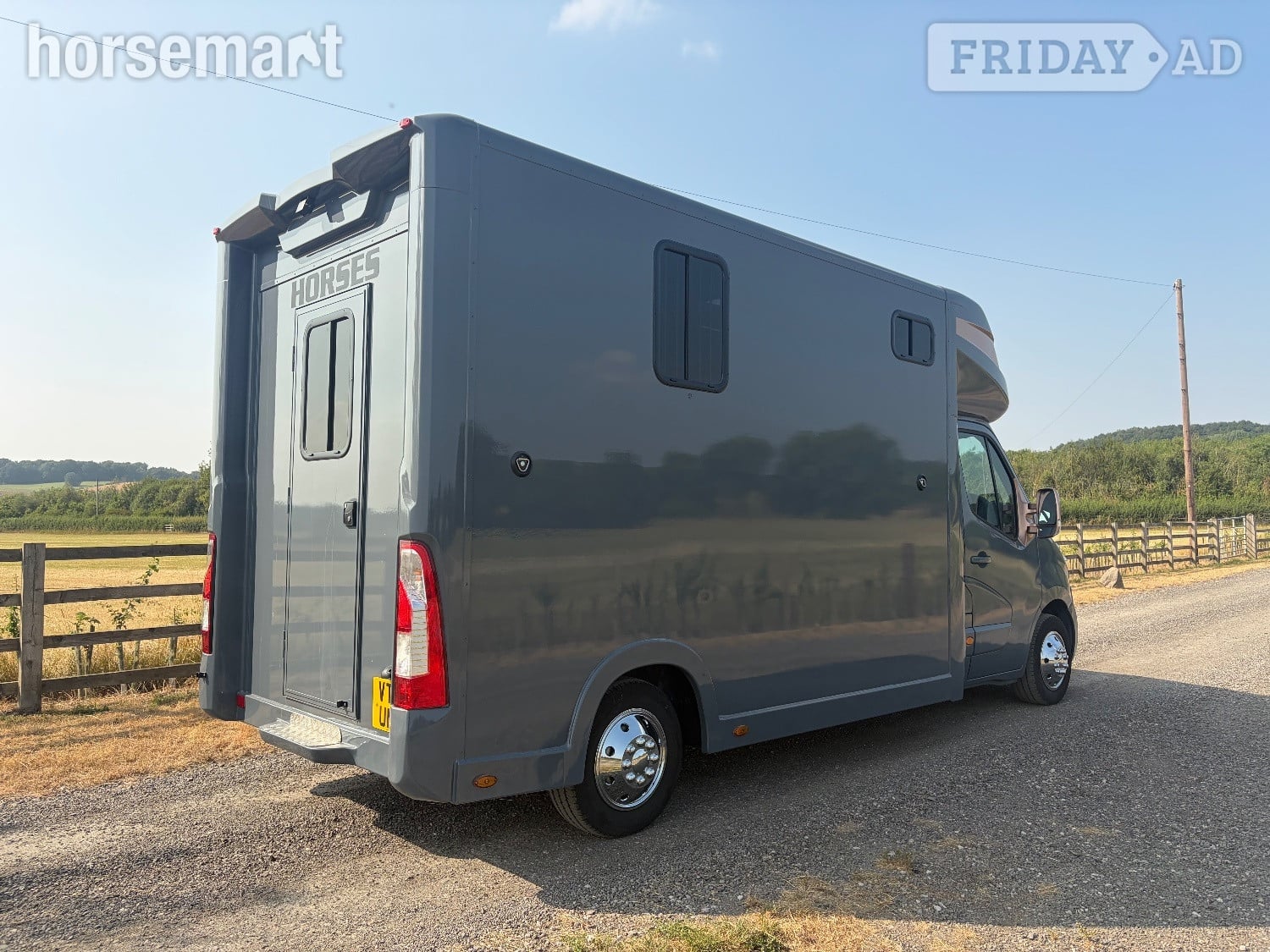Equi Taxi Stallion  Vauxhall Horsebox - Trailers & Horseboxes in Derby