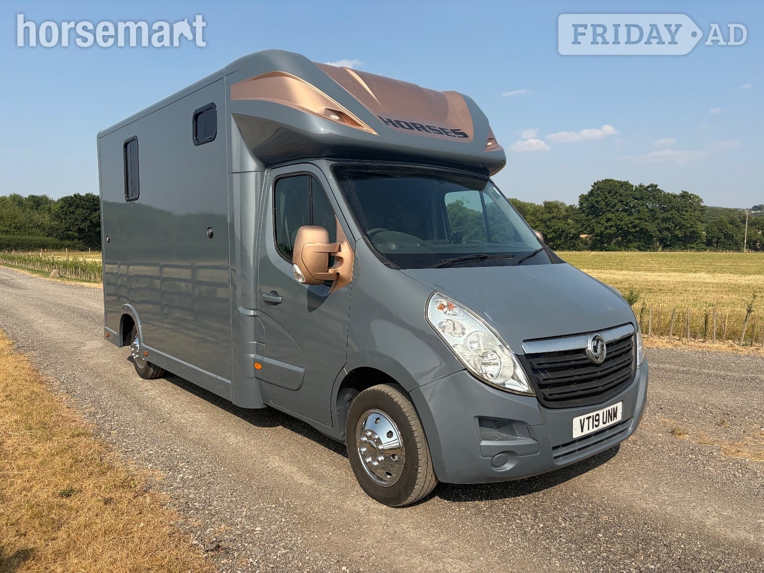 Equi Taxi Stallion  Vauxhall Horsebox - Trailers & Horseboxes