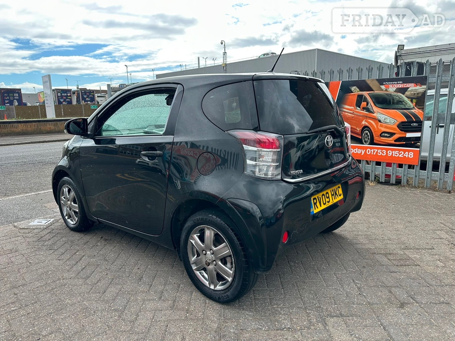 [ berth ]Toyota IQ