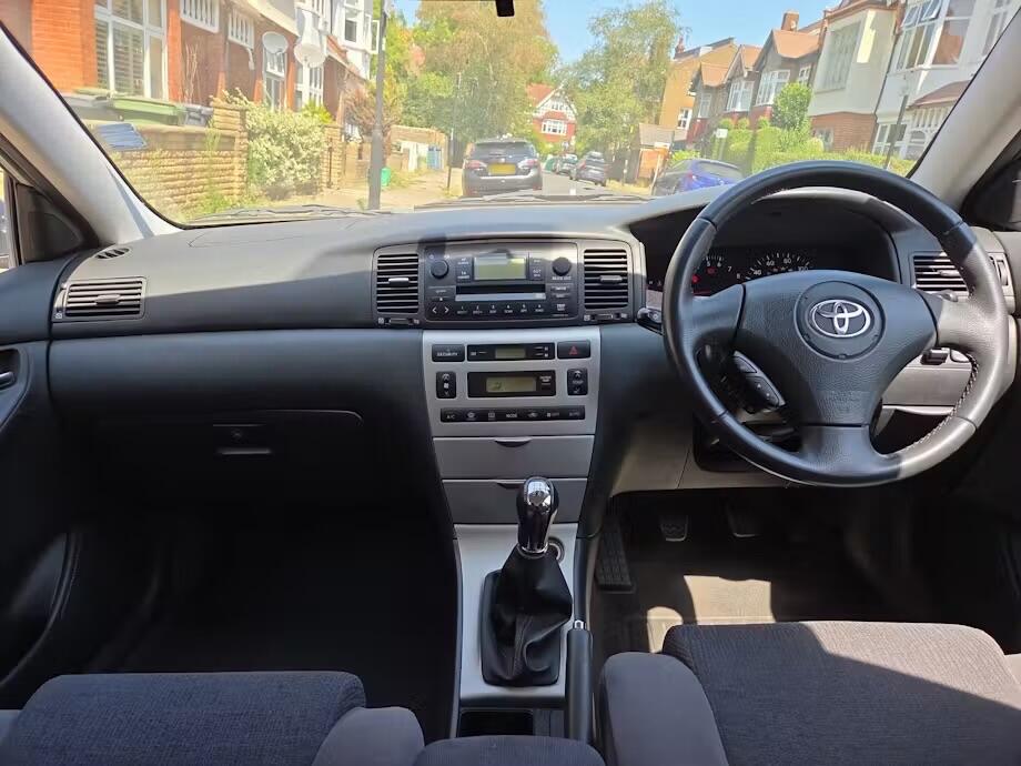 Toyota Corolla 2003 - Cars in Bedford