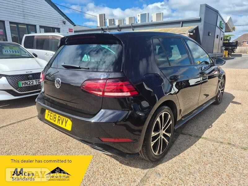 Volkswagen Golf 2018 - Cars