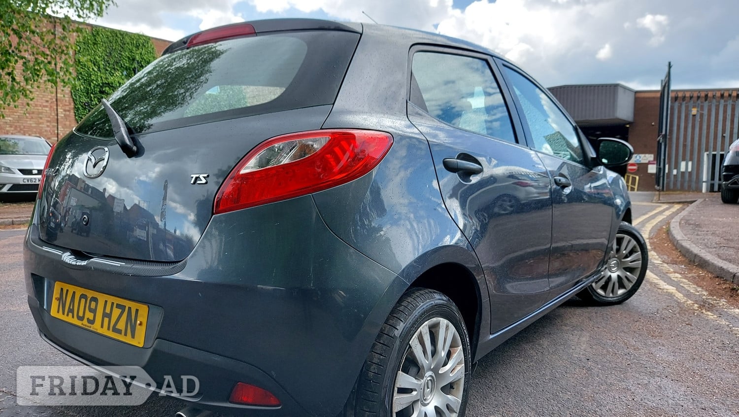 Mazda Mazda2 2009 in Leicester