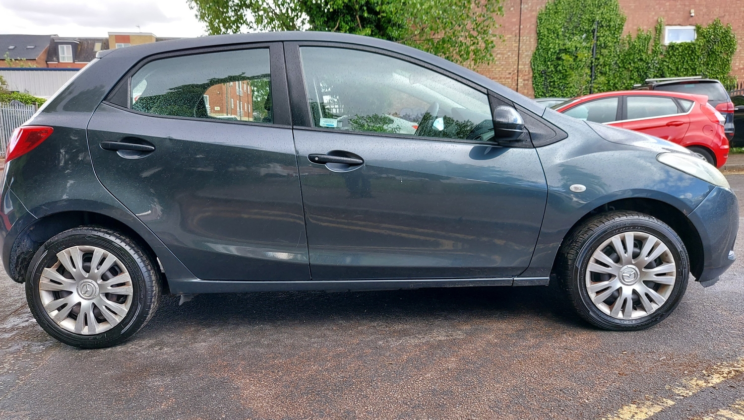 Mazda Mazda2 2009 - Cars