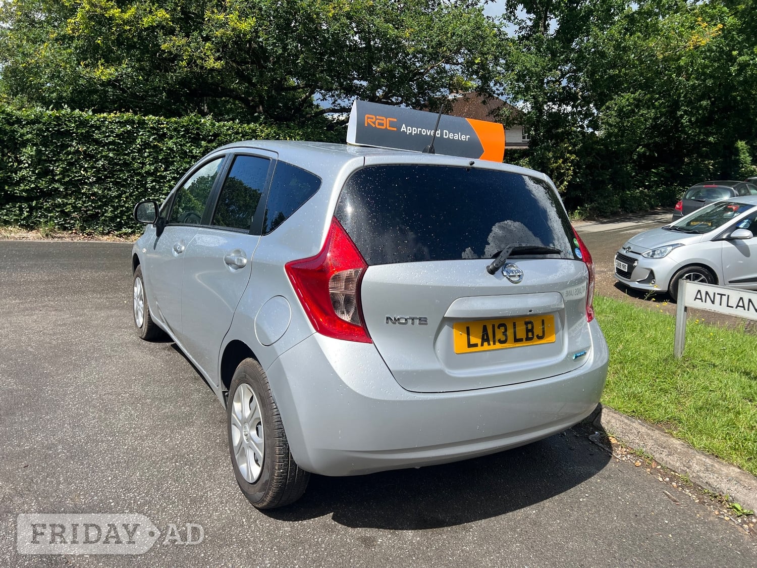 Nissan Note 2013 - Cars