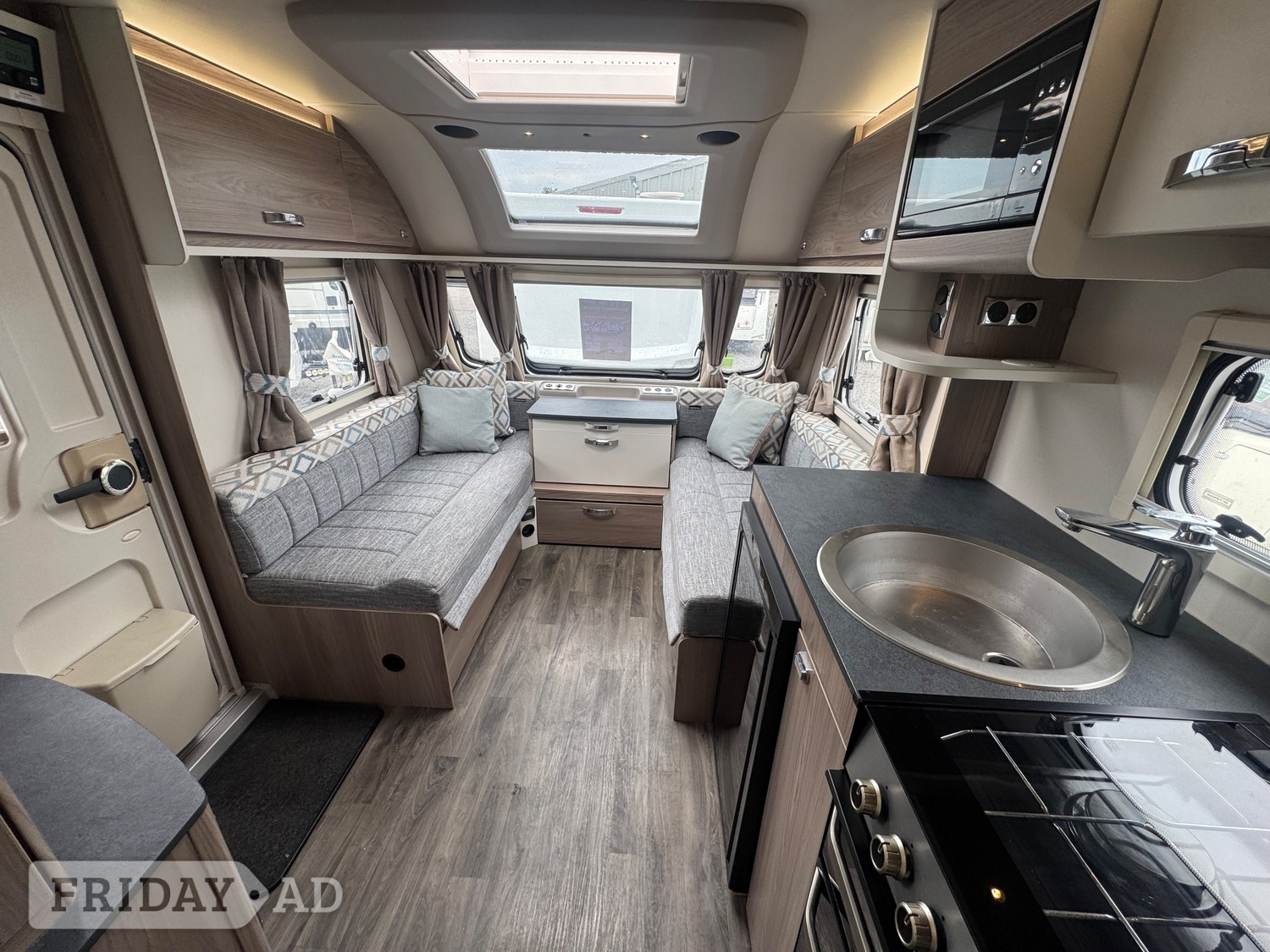 Swift Celebrate Grande 4SB 2023 - Motorhomes & Caravans in Thirsk