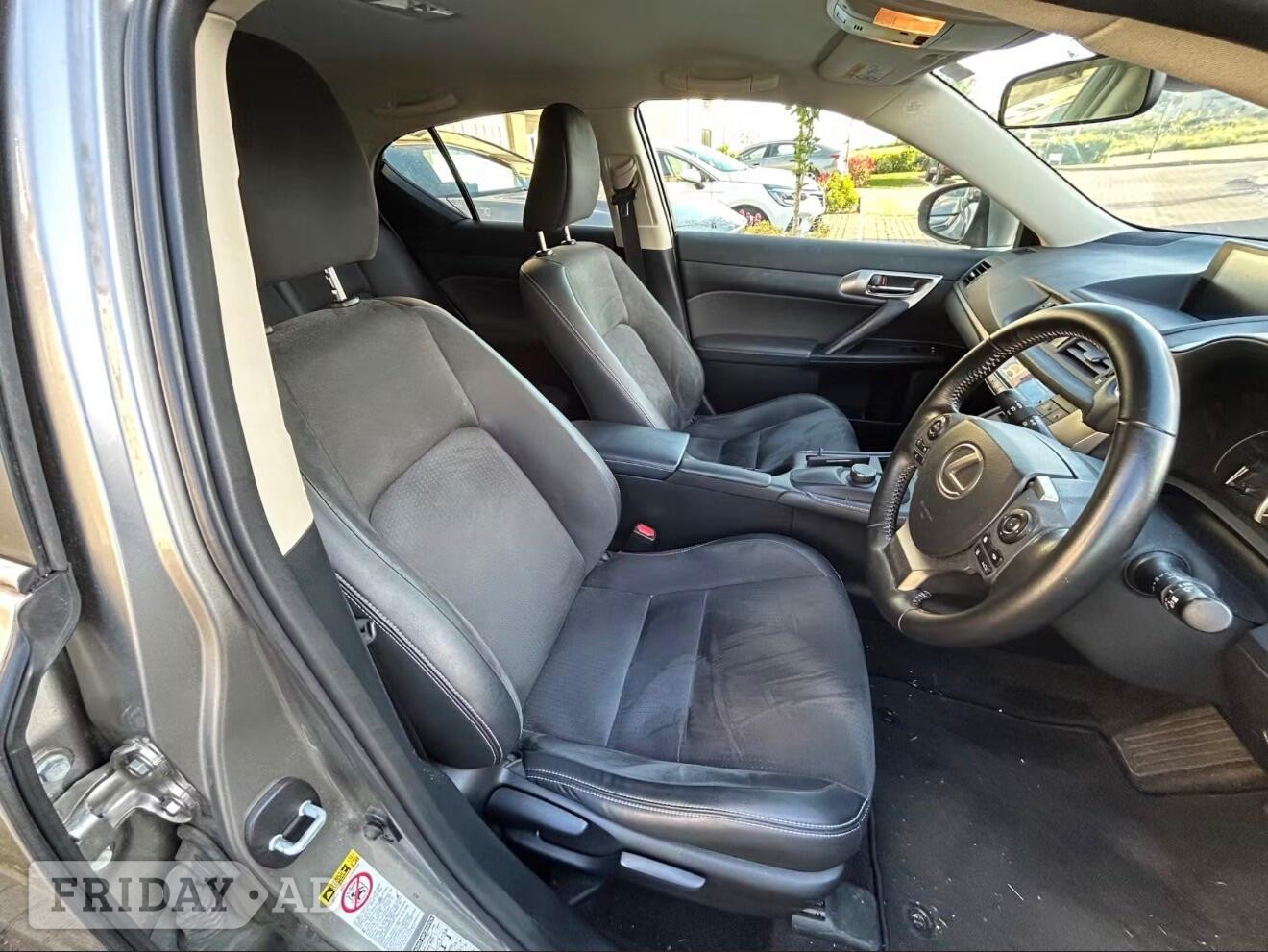 [ berth ]Lexus CT