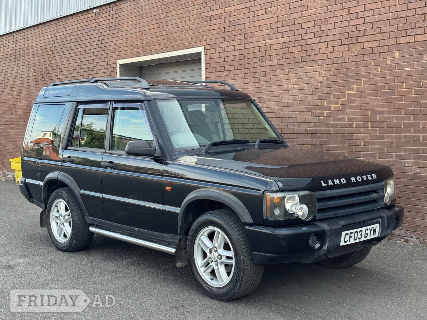 [ berth ]Land Rover Discovery