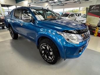 Mitsubishi L200 2016