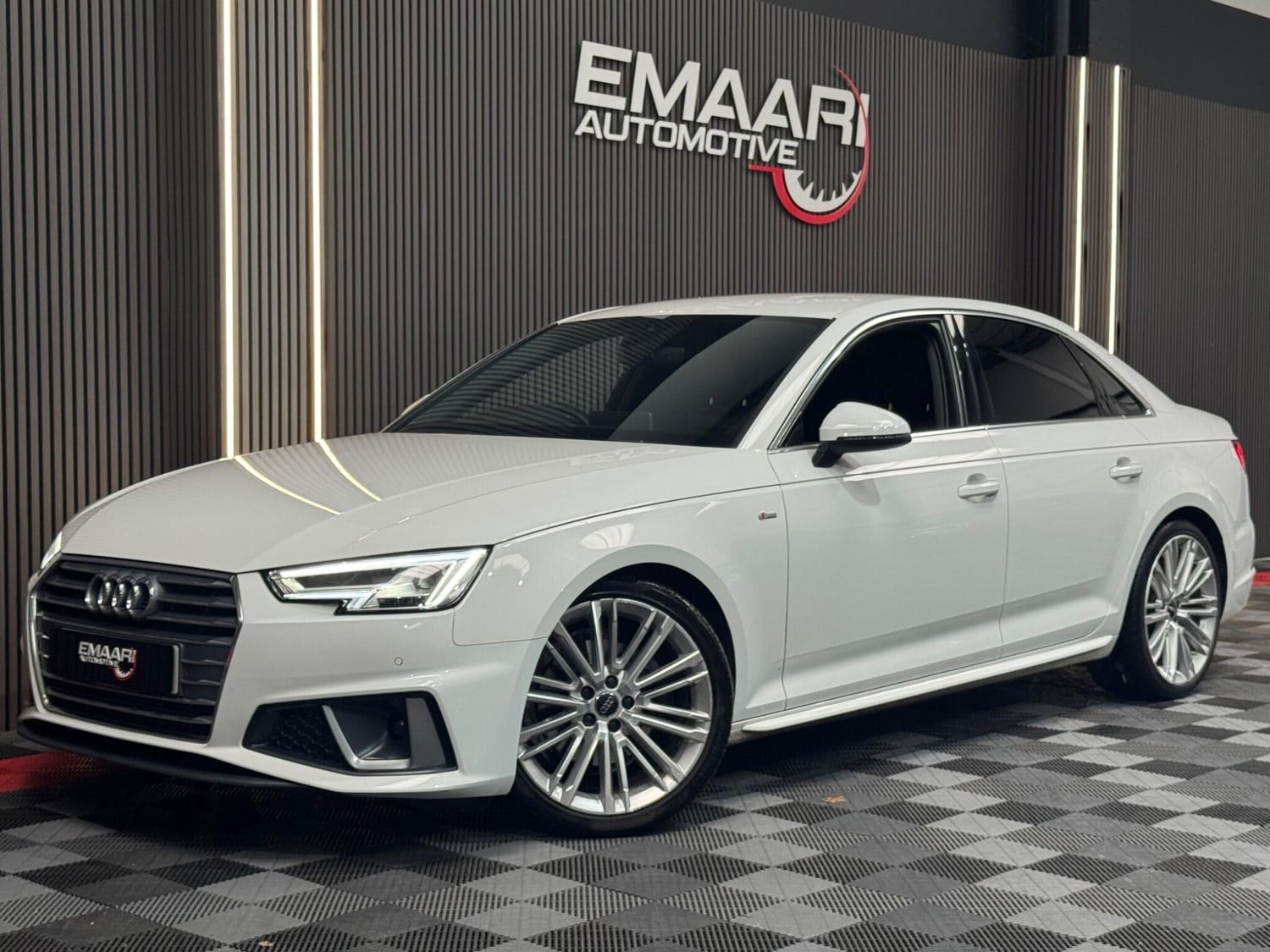 Audi A4 2019 in Lambeth