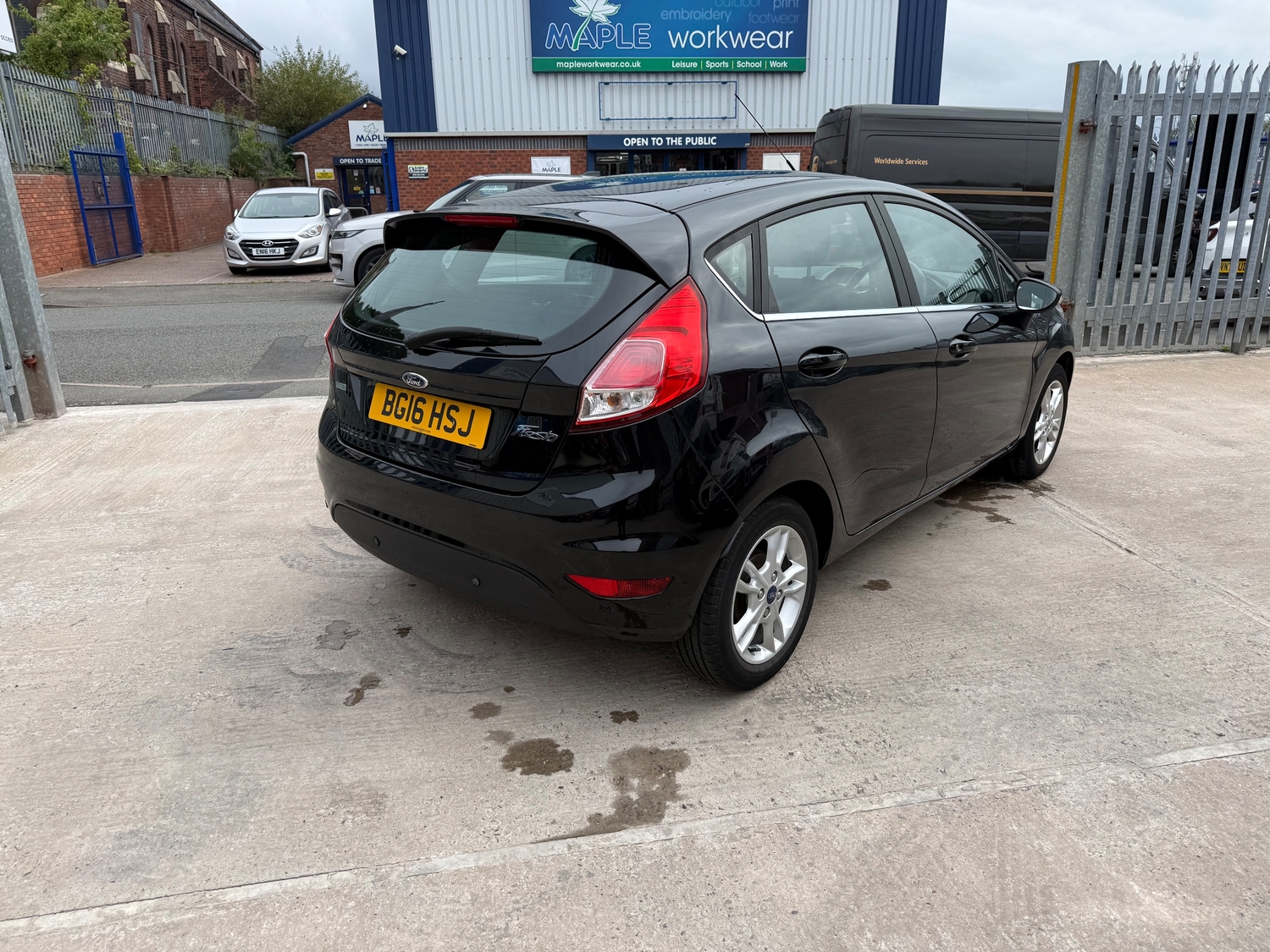 [ berth ]Ford Fiesta