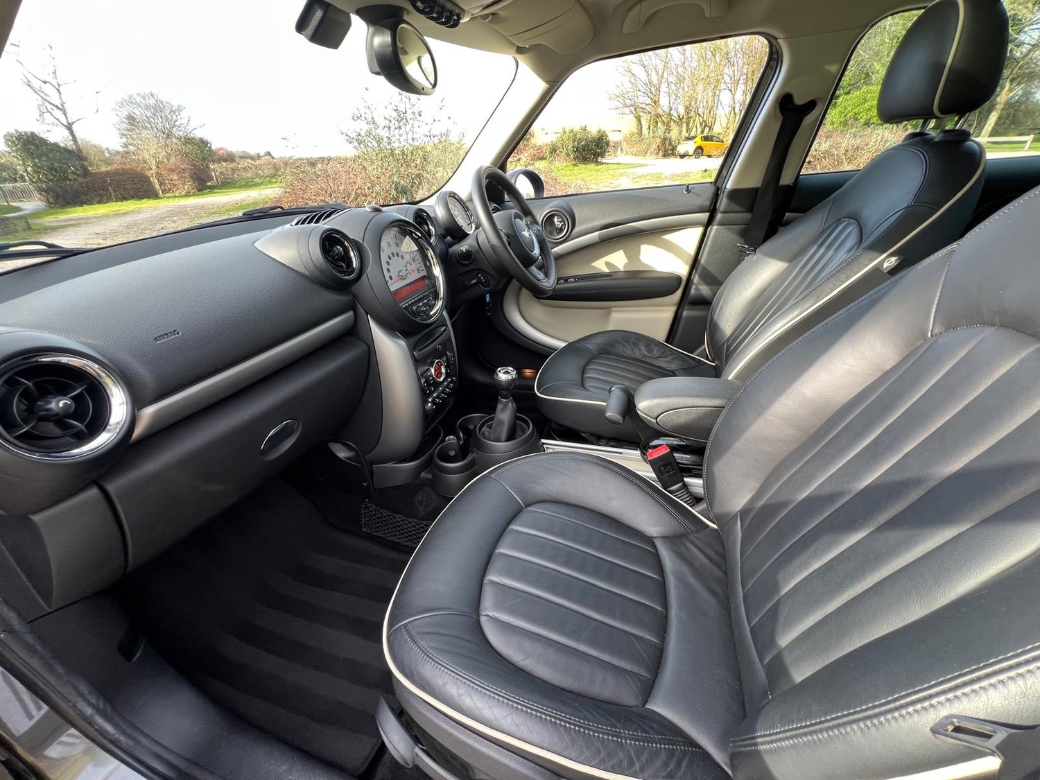 [ berth ]Mini Countryman