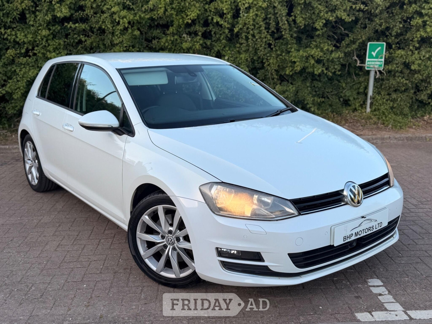 Volkswagen Golf 2013 - Cars