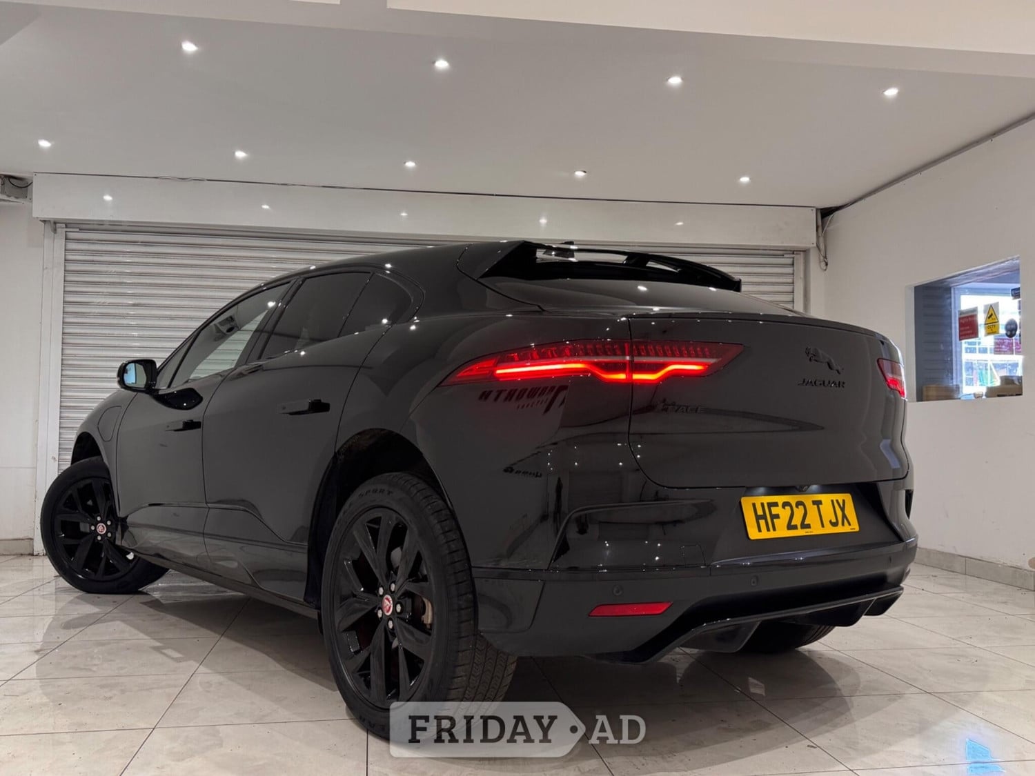 [ berth ]Jaguar I-Pace