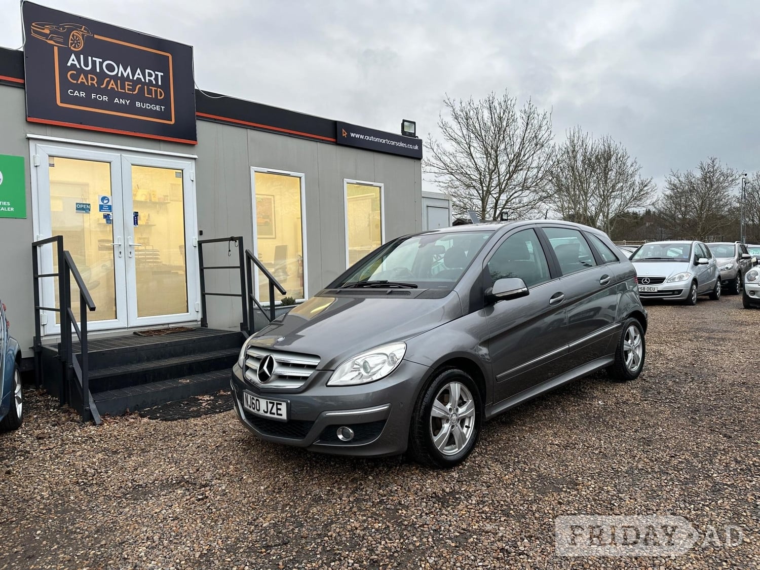 [ berth ]Mercedes-Benz B Class