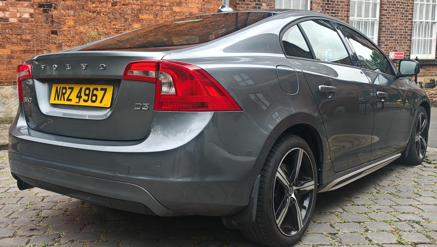 Volvo S60 2018 - Cars in Macclesfield