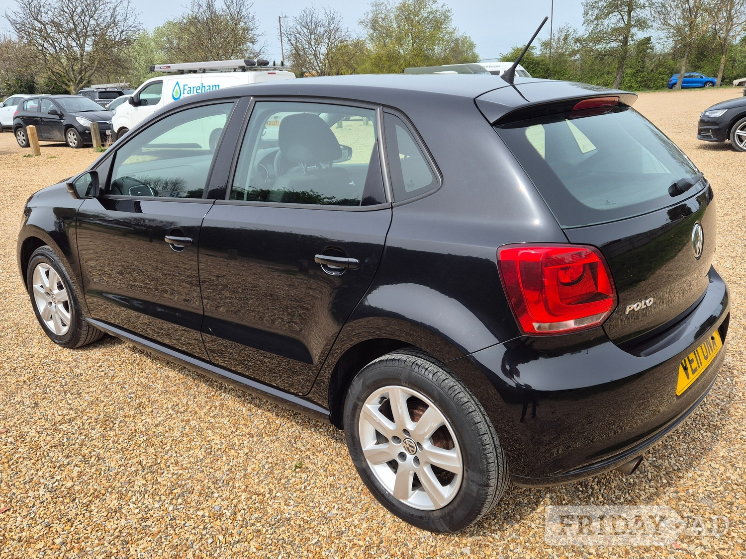 Volkswagen Polo 2011 - Cars