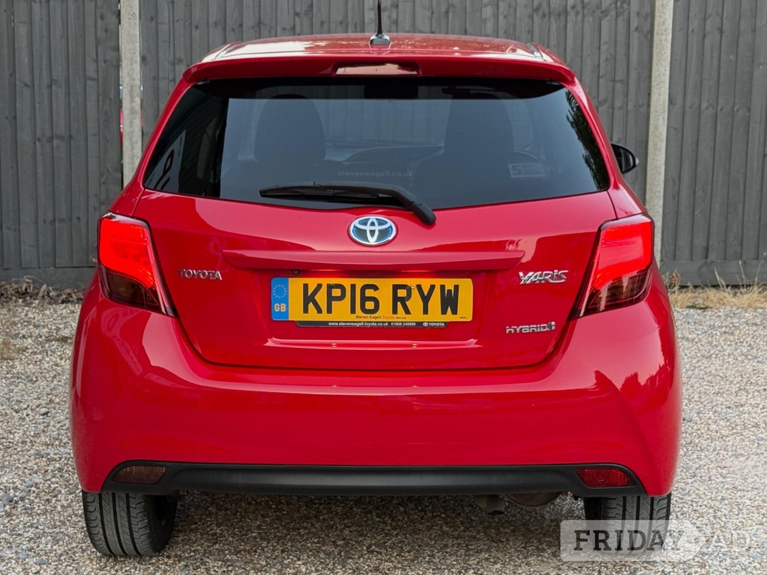 Toyota Yaris 2016 - Cars in Crowthorne