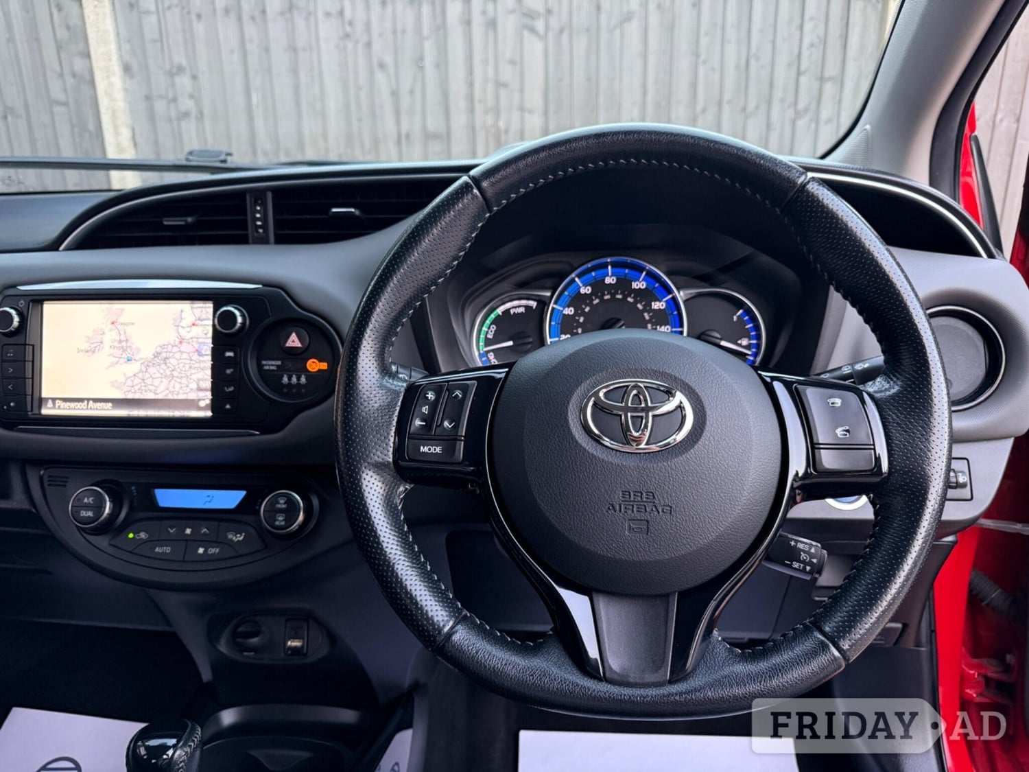Toyota Yaris 2016 - Cars