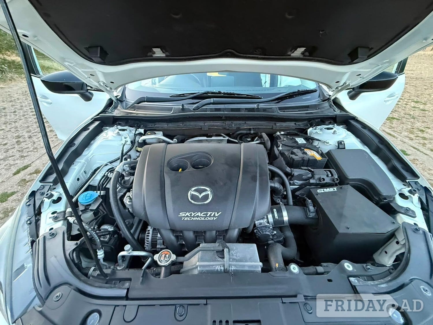 Mazda 3 2016 - Cars