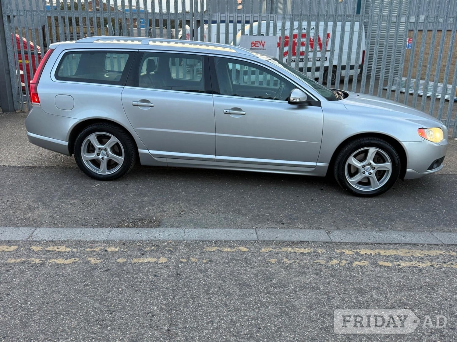 Volvo V70 2011 - Cars