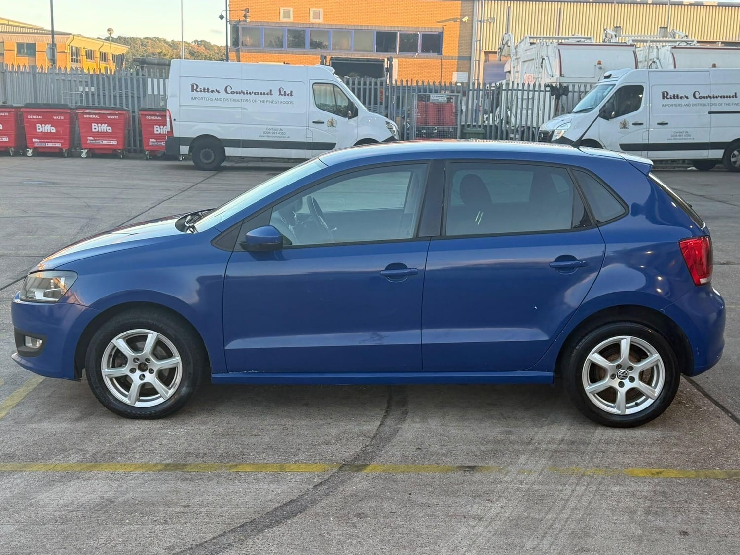 Volkswagen Polo 2010 - Cars