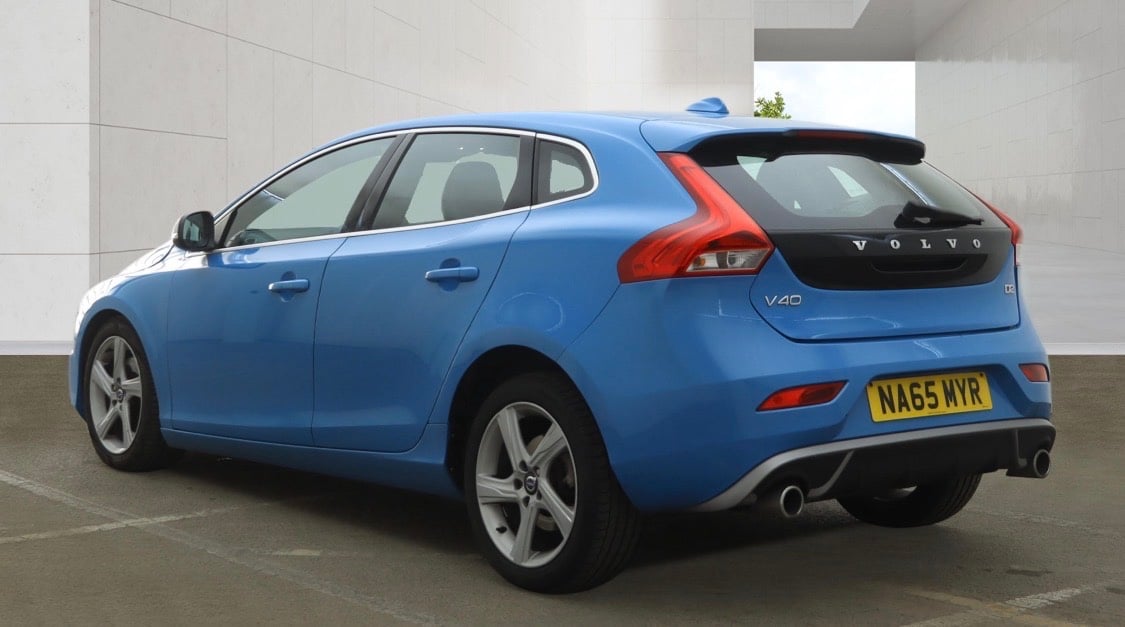 Volvo V40 2015 - Cars