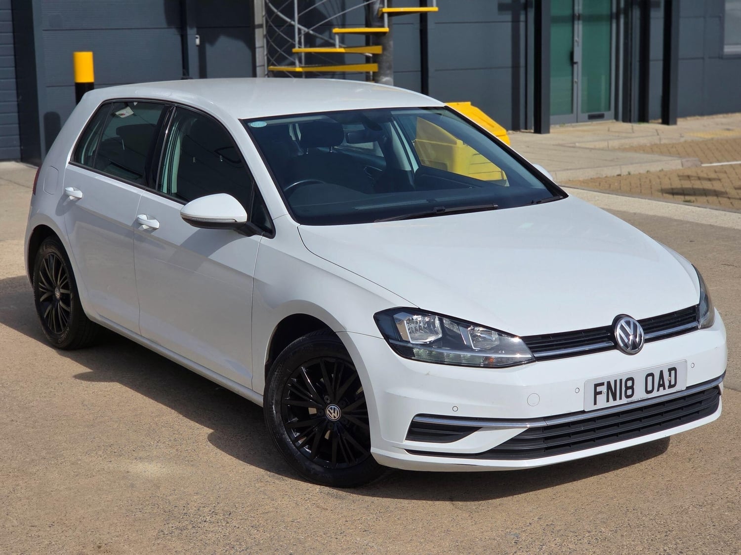 Volkswagen Golf 2018 - Cars