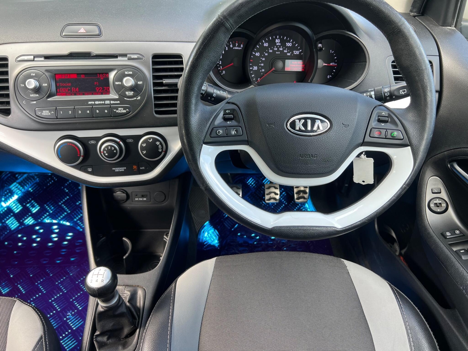 Kia Picanto 2012 - Cars