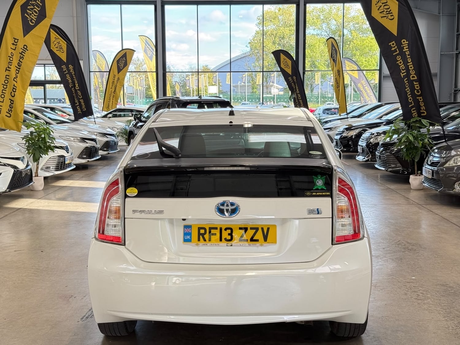 Toyota Prius 2013 - Cars in Reading