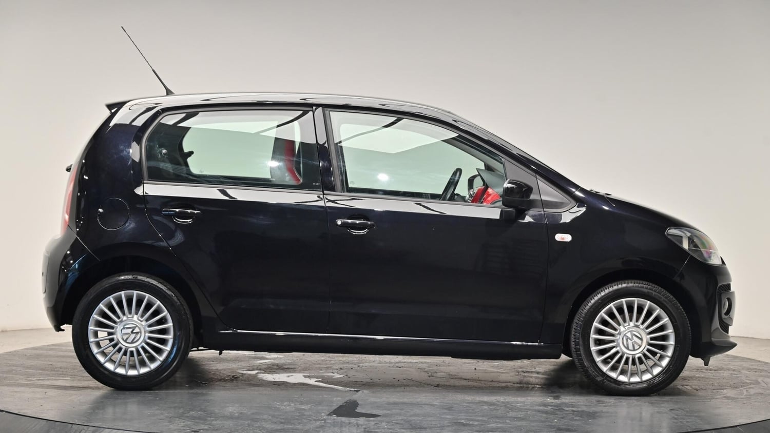 Volkswagen UP! 2013 - Cars in Cullompton